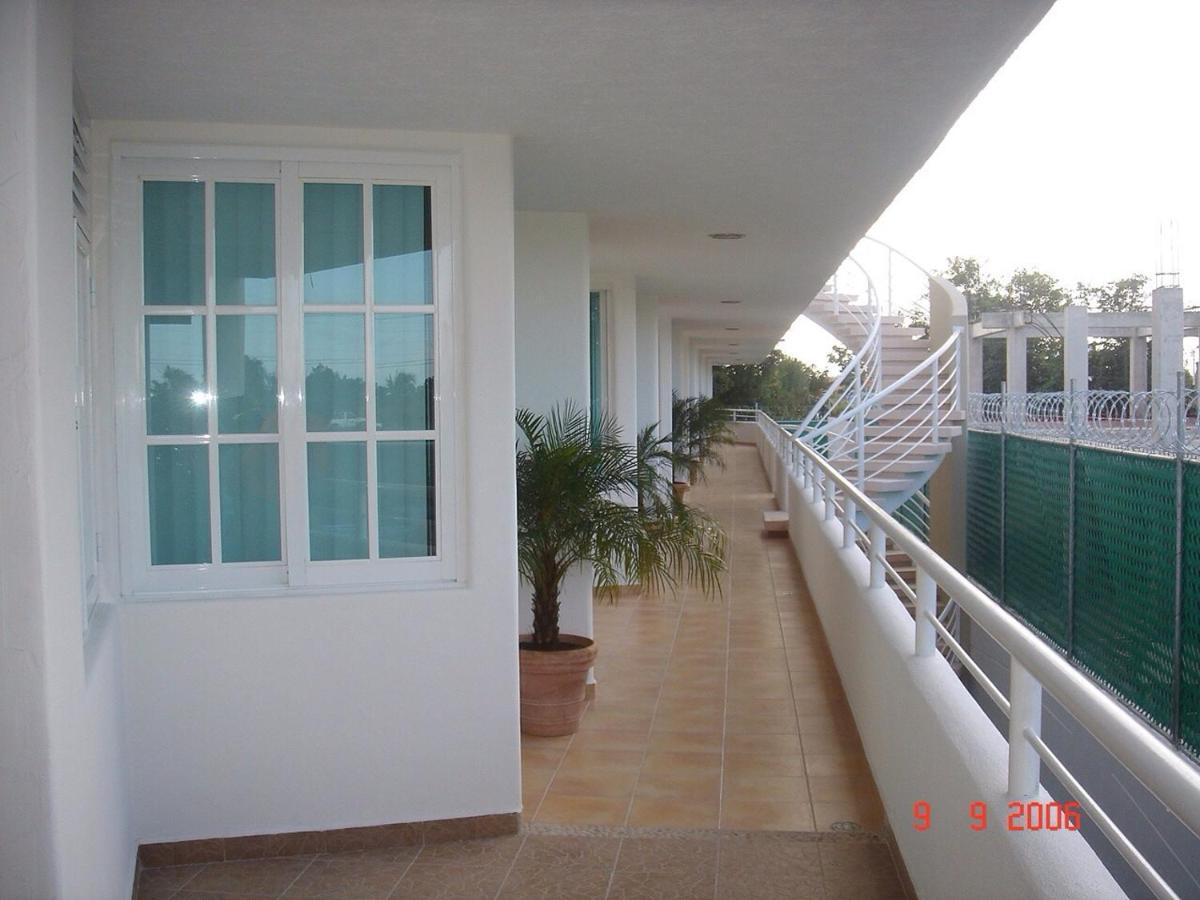 Suites Riviera Cancun Exterior photo